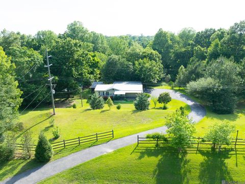 Mobile Home For Sale - 11887 Tunica Trace<br/> Saint Francisville, LA 70775