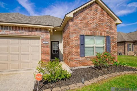 Homes For Sale - 23273 Conifer Dr<br/> Denham Springs, LA 70726