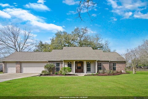 Homes For Sale - 41255 Black Bayou Rd<br/> Gonzales, LA 70737