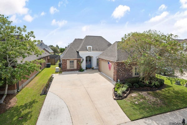 8915 FOX GATE DR, BATON ROUGE, LA 70809 - Image 6758db6592d5d1f5d63f954a2f9f4ea4/1829057270