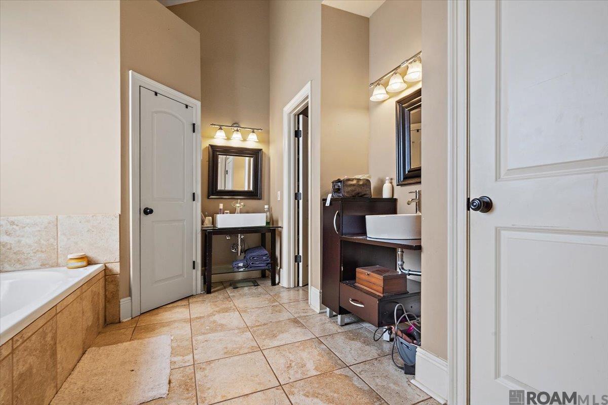 18468 Lake Harbor Ln, Prairieville, Louisiana image 11