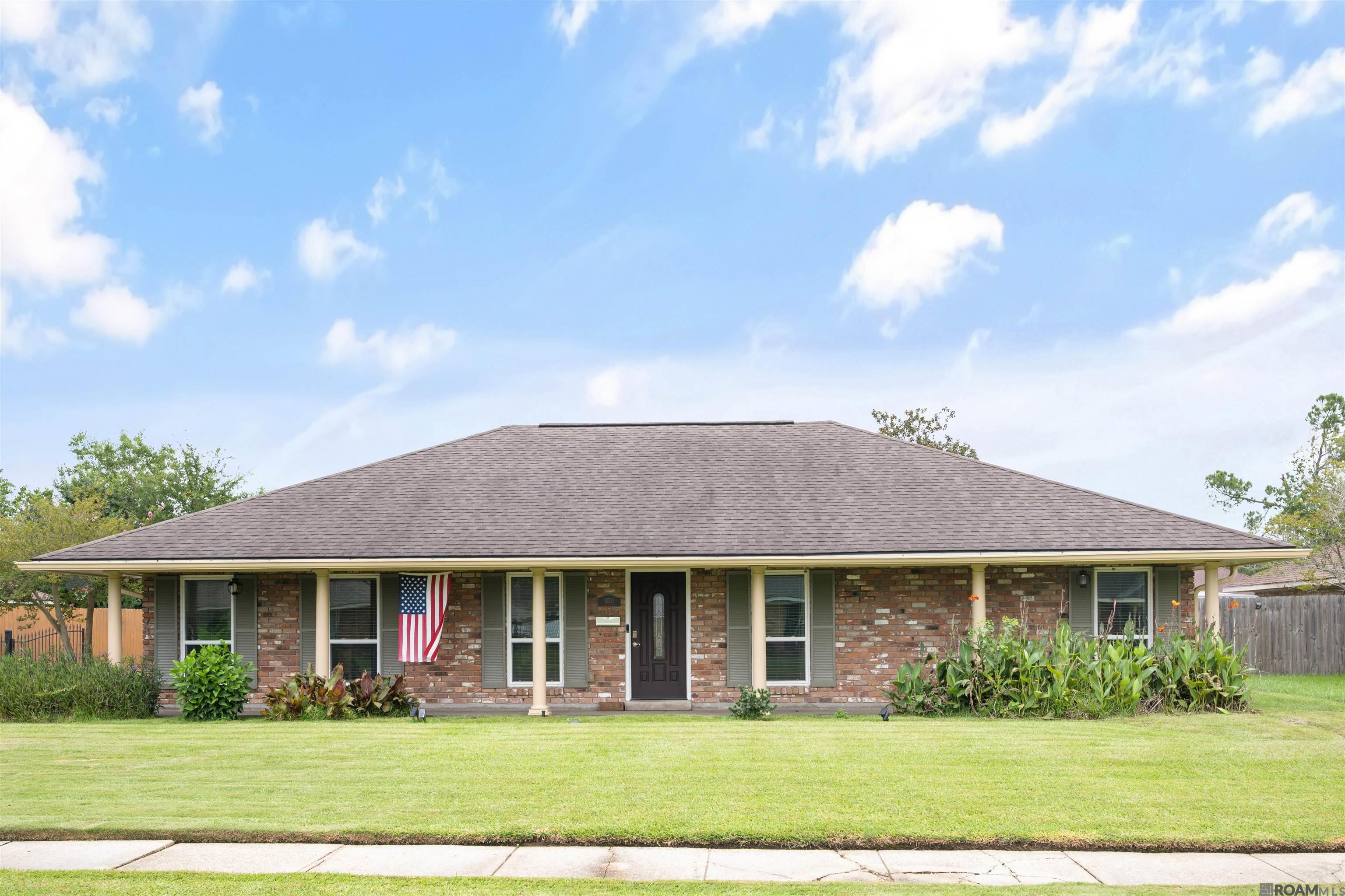 Photo 1 of 20 — 12521 Sherbrook, Baton Rouge, LA 70815