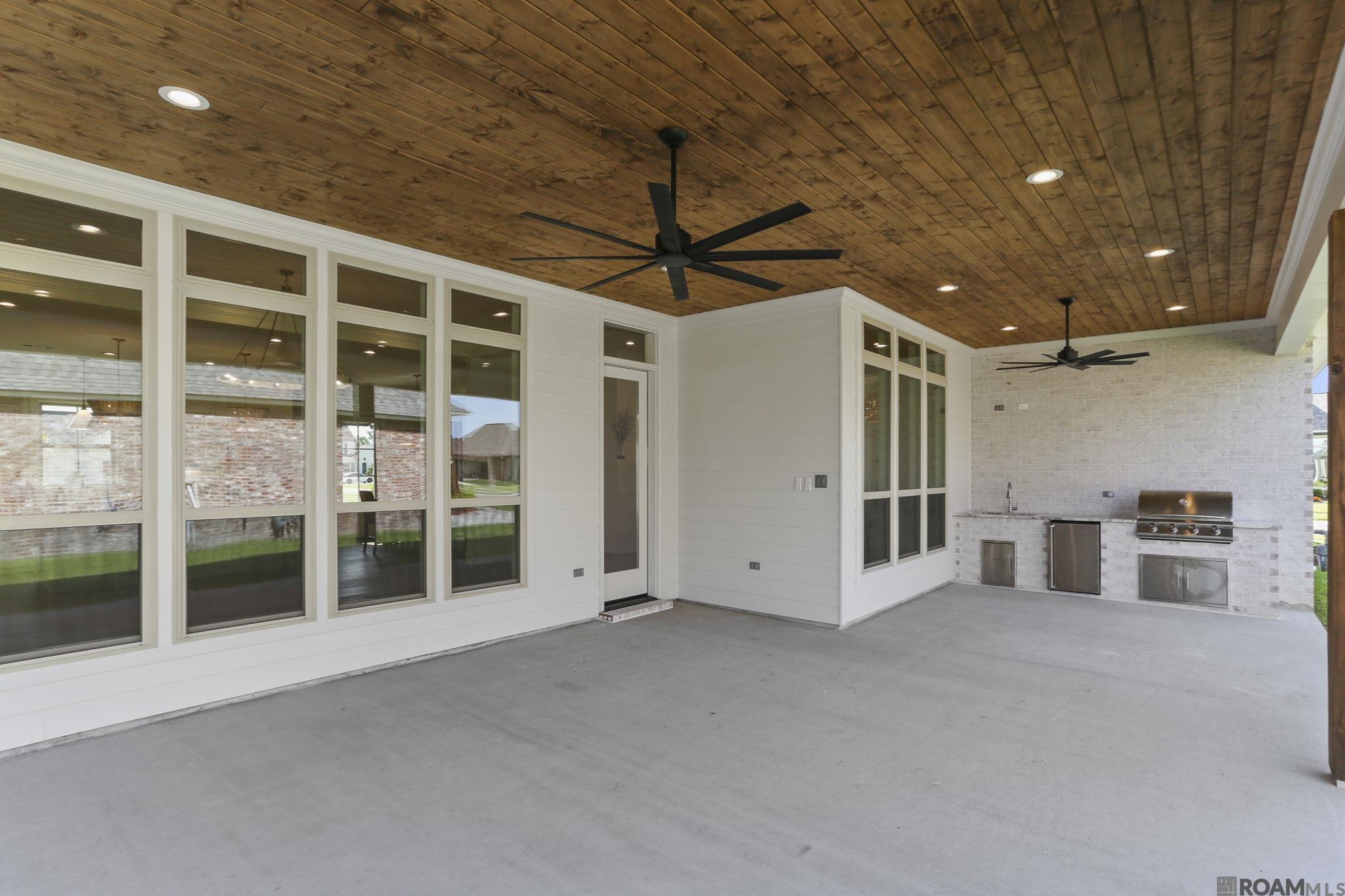 38211 Meadow Rue Dr, Prairieville, Louisiana image 17