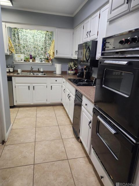 Townhouse For Sale - 2512 Shadowbrook Dr<br/> Baton Rouge, LA 70816