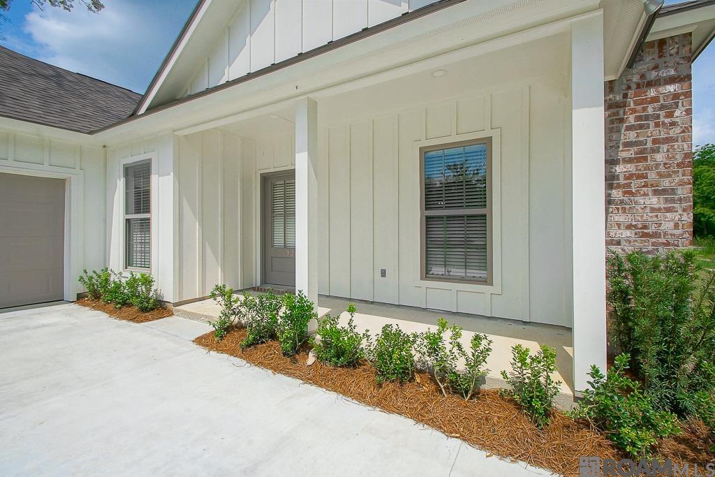 33690 Clinton Allen Rd, Denham Springs, Louisiana image 3