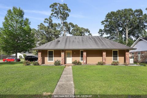 Homes For Sale - 5915 Cedar Creek Dr<br/> Baton Rouge, LA 70817