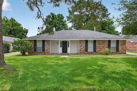 Homes For Sale - 15709 Treasurer Ave<br/> Baton Rouge, LA 70817