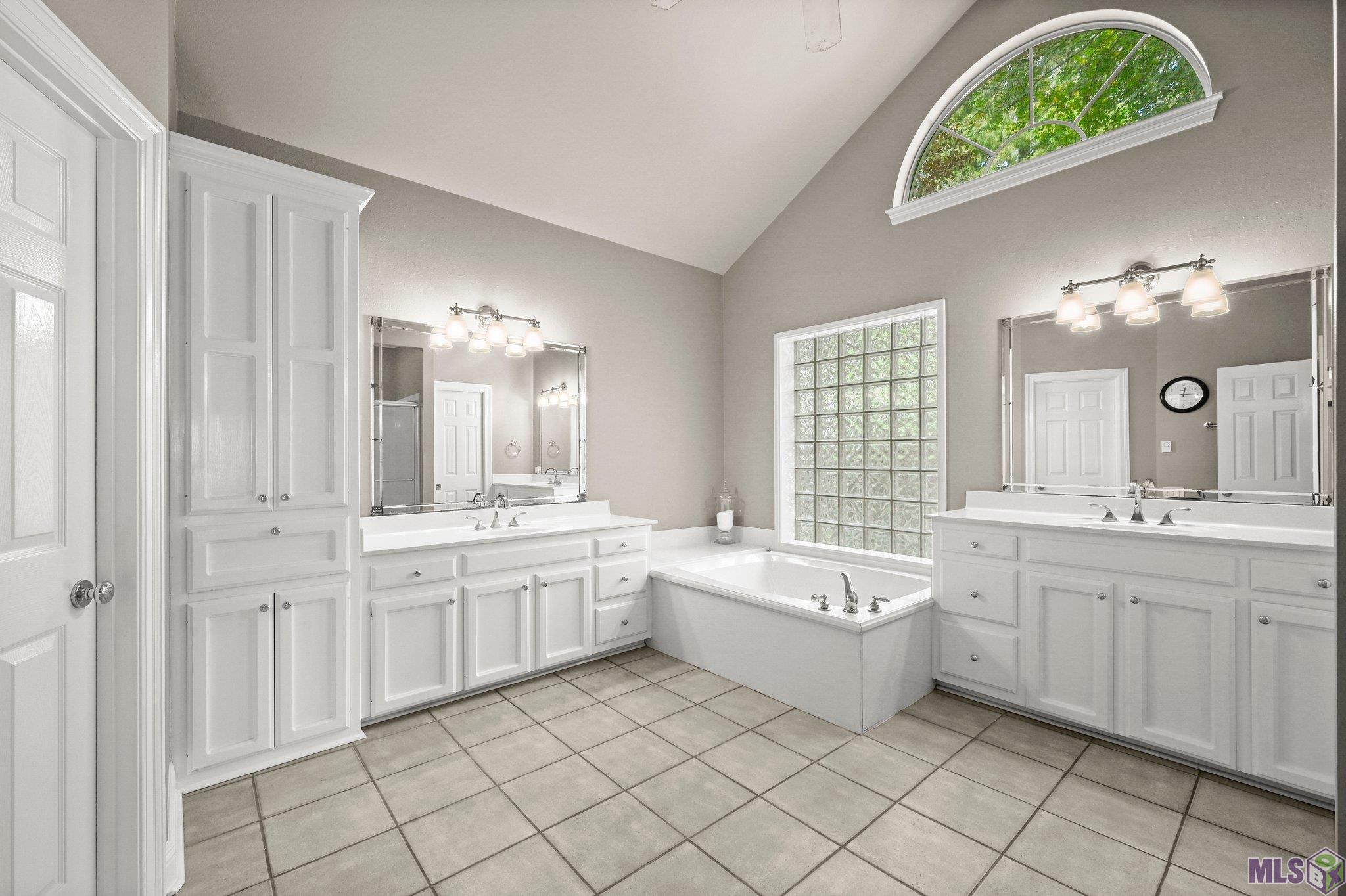 16829 Amberwood Dr, Saint George, Louisiana image 25