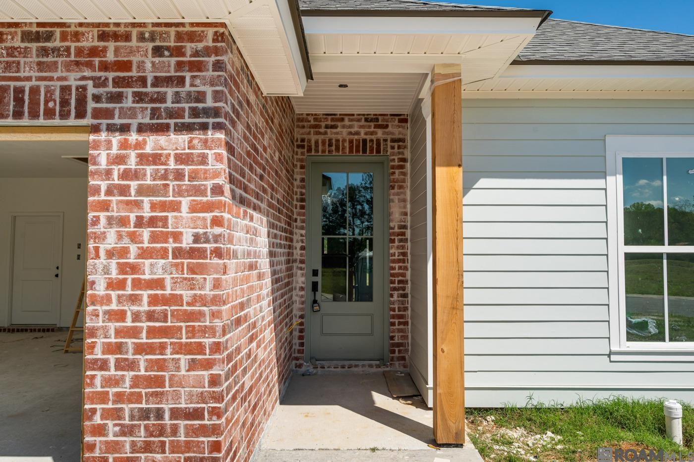 10449 Highpoint Dr, Denham Springs, Louisiana image 2