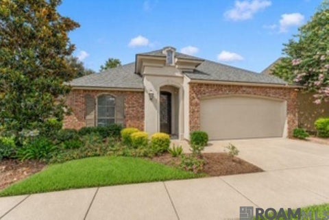 Homes For Sale - 10034 Hagewood Ln<br/> Baton Rouge, LA 70809