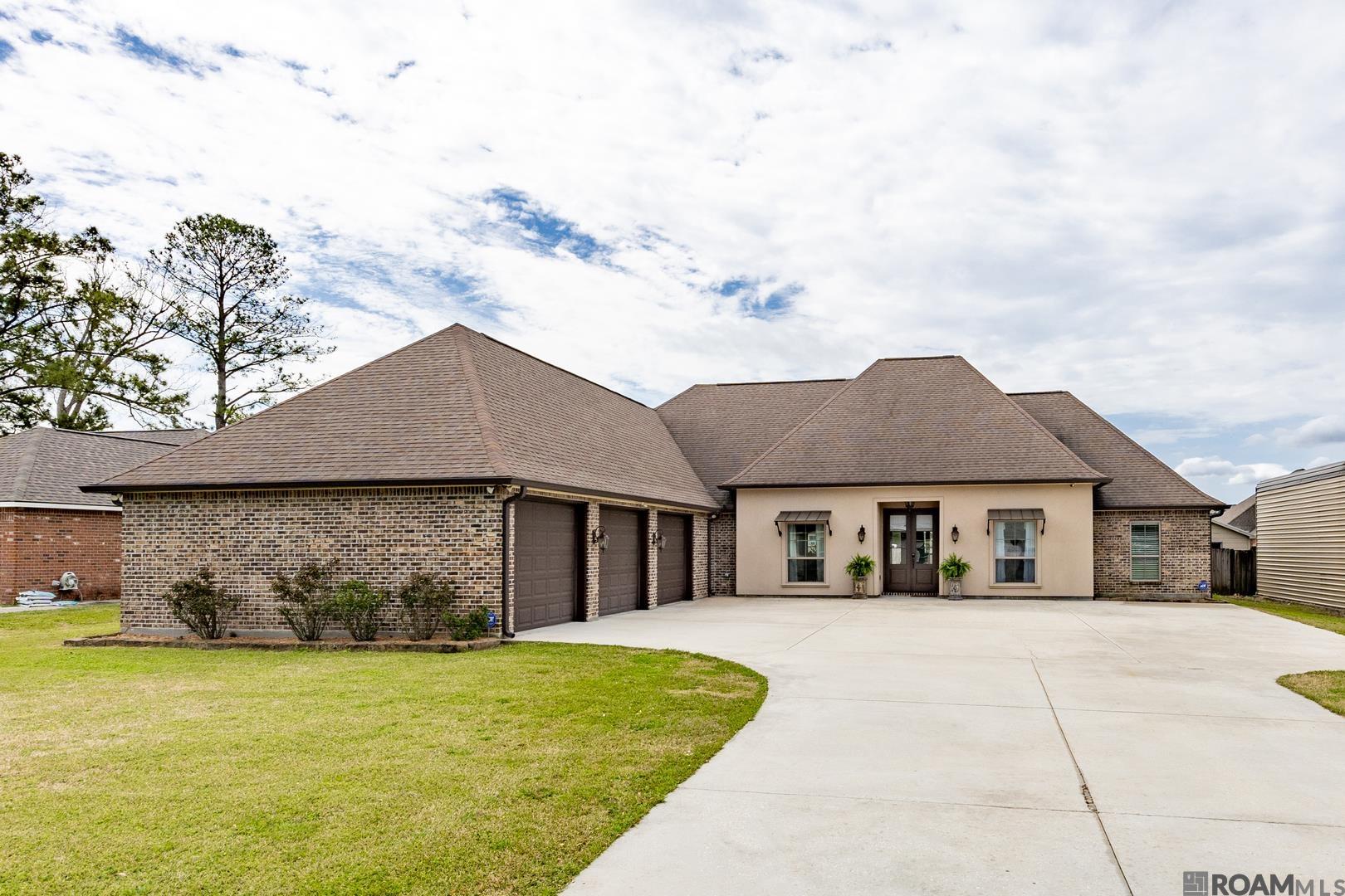 2037 Antonio Rd, Port Allen, Louisiana image 1