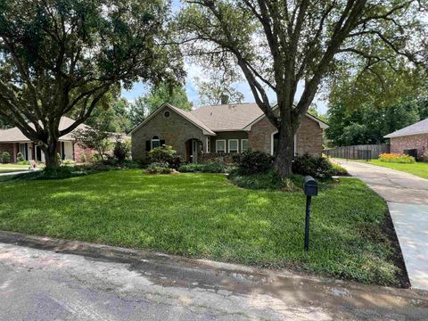 Homes For Sale - 5999 Belle Grove Ave<br/> Baton Rouge, LA 70820