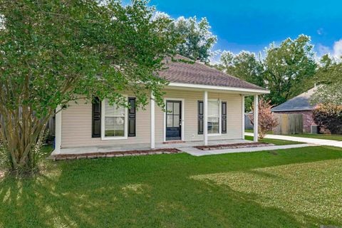 Homes For Sale - 36246 Greenville Ave<br/> Denham Springs, LA 70706