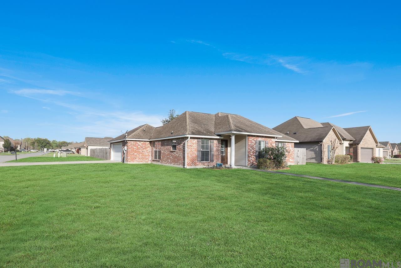 16203 Old Samuel Dr, Prairieville, Louisiana image 3