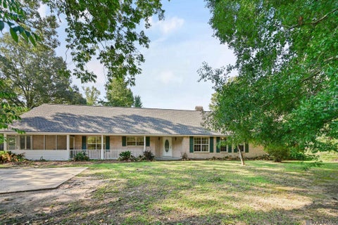 Homes For Sale - 1072 Rollins Rd<br/> East Baton Rouge County, Zachary, LA 70791
