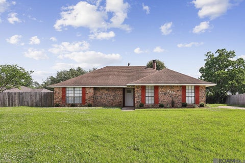 Homes For Sale - 12157 E Banofax Ave<br/> Baton Rouge, LA 70814
