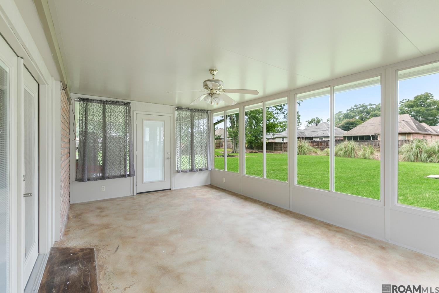 42218 Shadow Creek Ave, Gonzales, Louisiana image 12