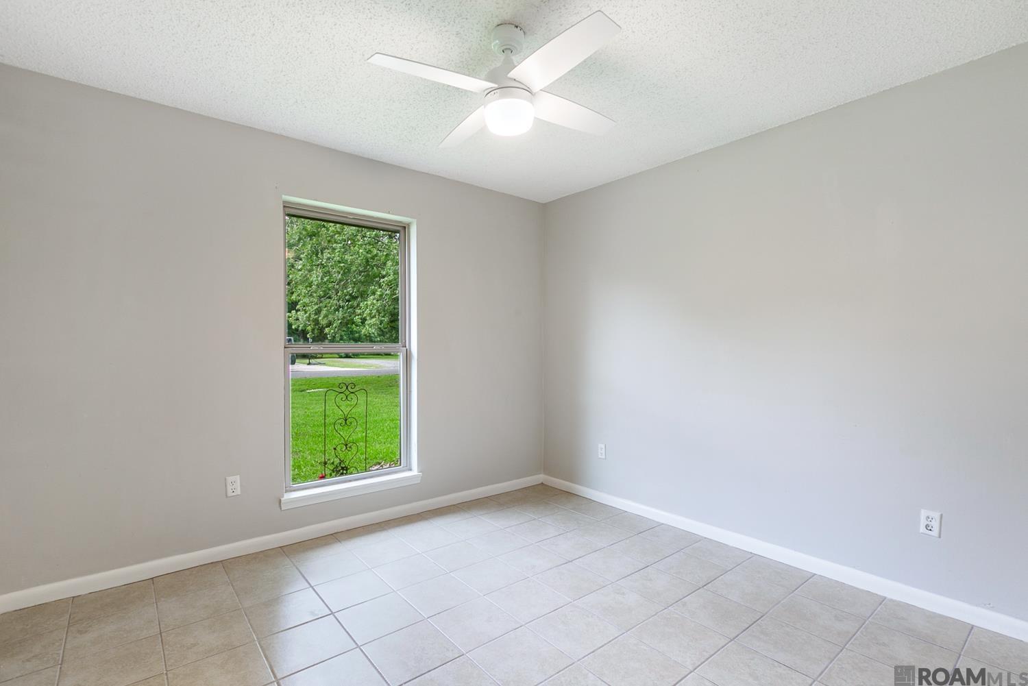 42218 Shadow Creek Ave, Gonzales, Louisiana image 8