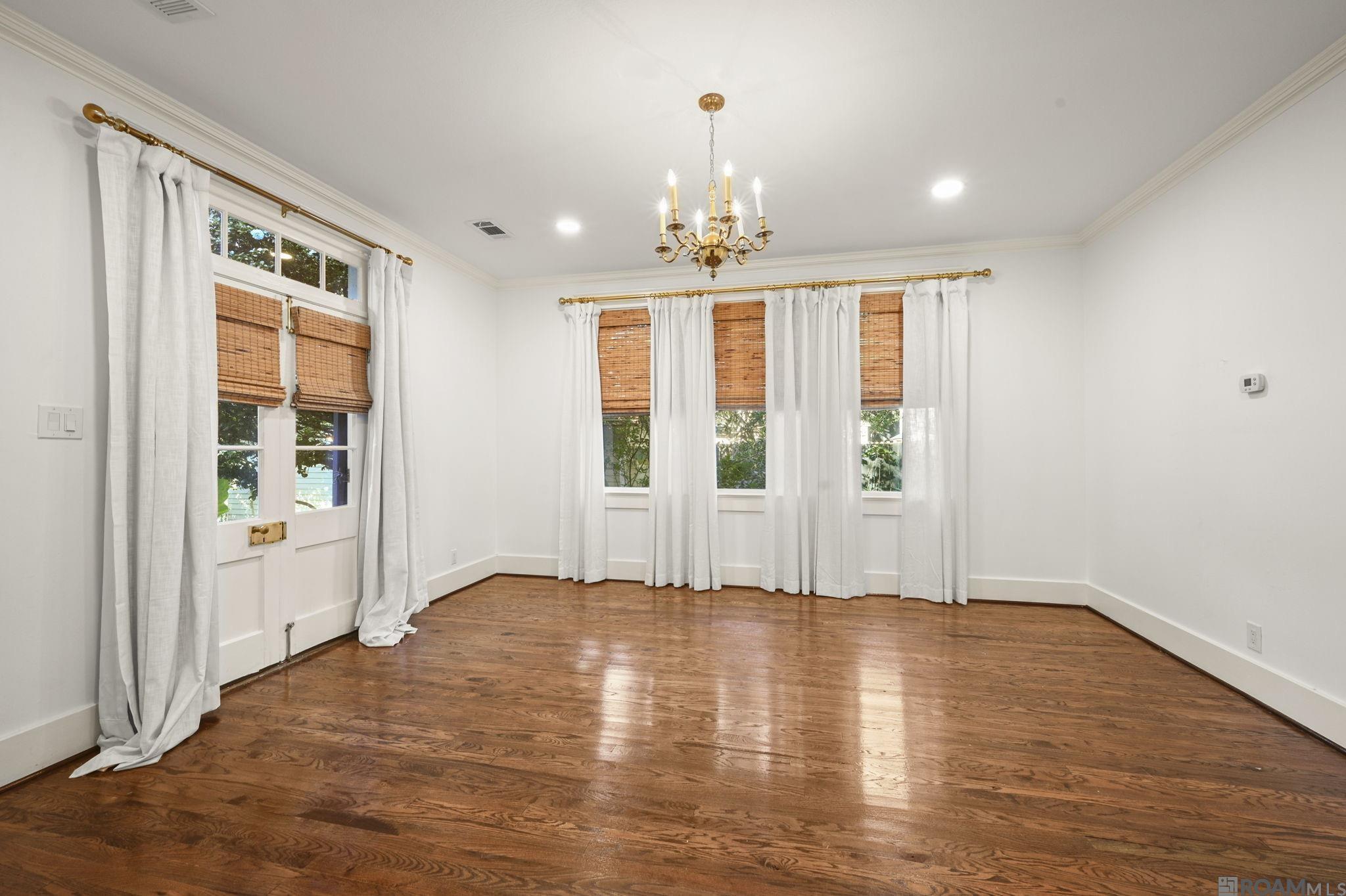 Baton Rouge, Louisiana, 70808, United States, 5 Bedrooms Bedrooms, ,4 BathroomsBathrooms,Residential,Active,2007075