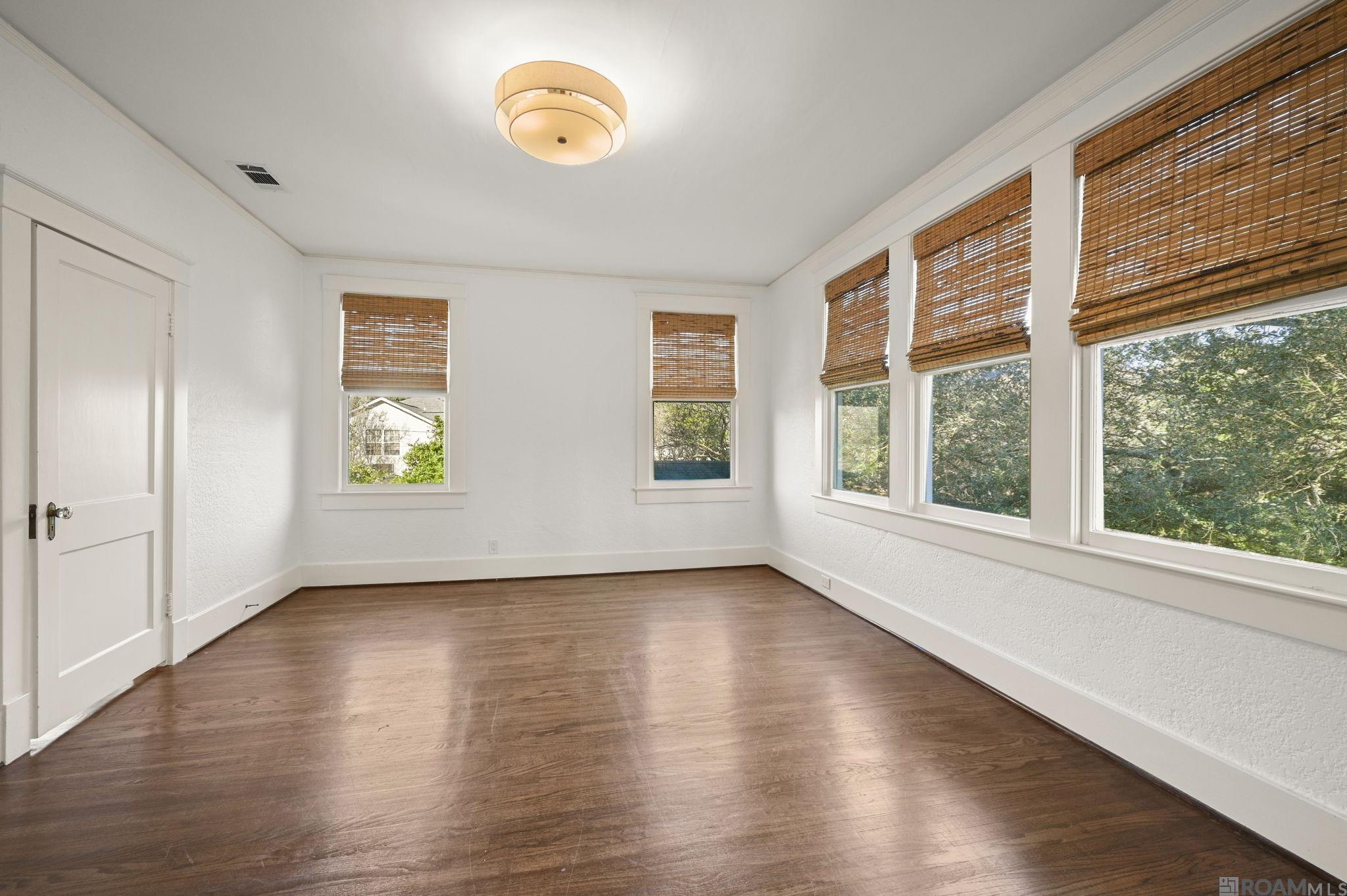 Baton Rouge, Louisiana, 70808, United States, 5 Bedrooms Bedrooms, ,4 BathroomsBathrooms,Residential,Active,2007075