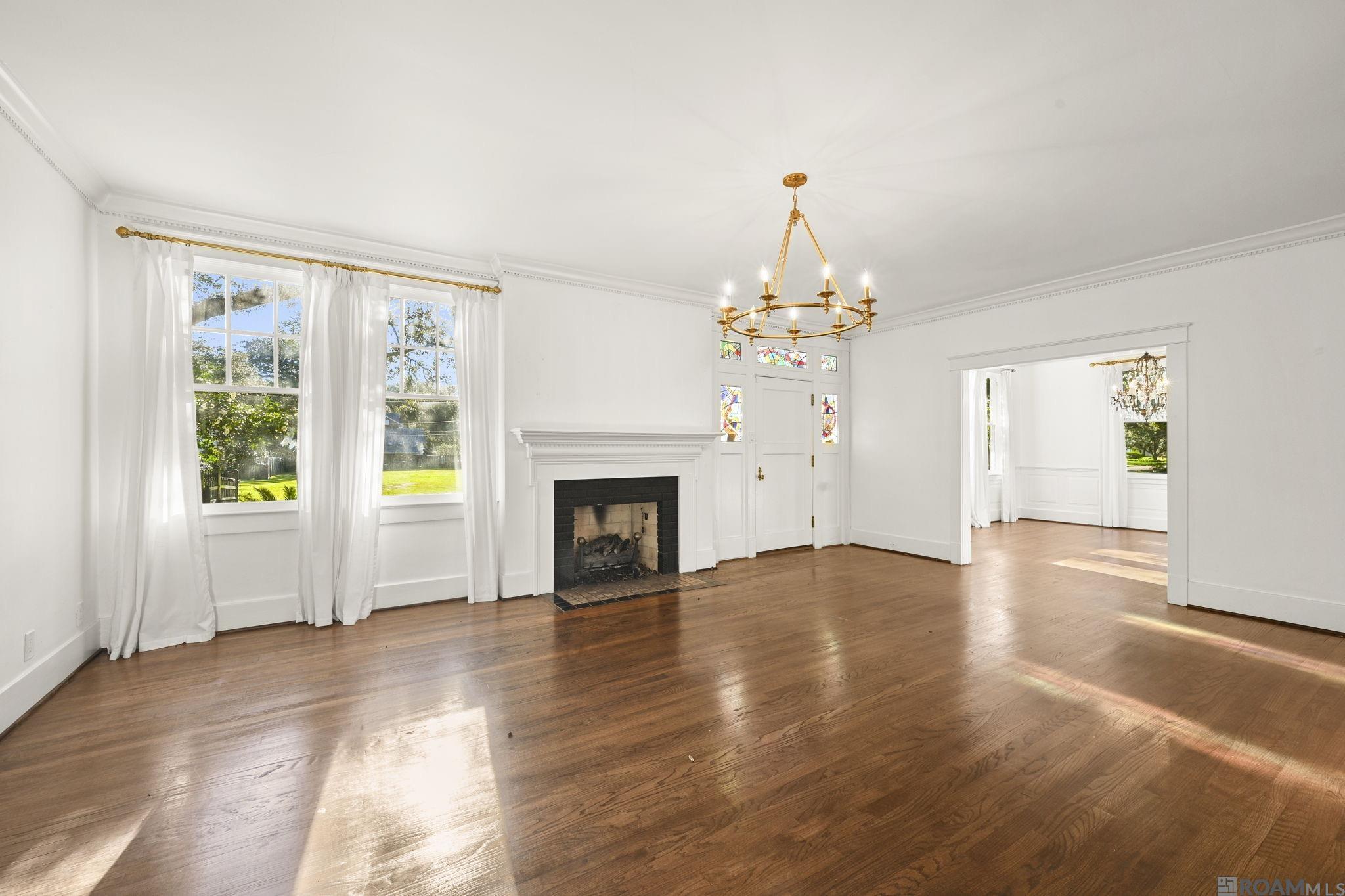 Baton Rouge, Louisiana, 70808, United States, 5 Bedrooms Bedrooms, ,4 BathroomsBathrooms,Residential,Active,2007075