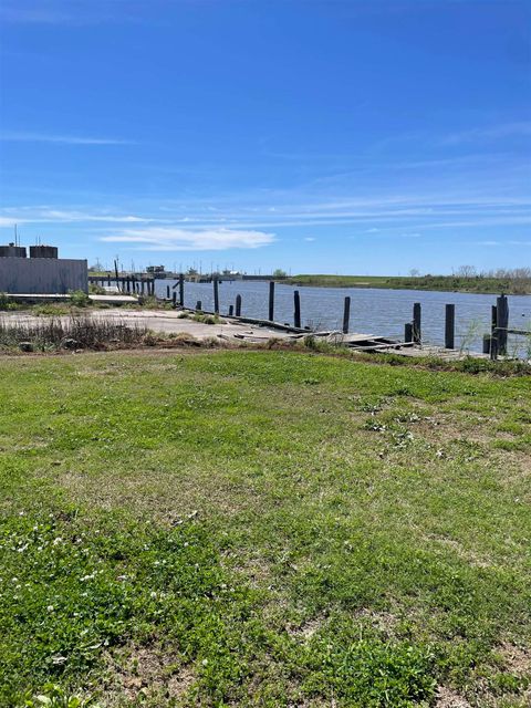 Vacant Land For Sale - 2164 Hwy 55 (batture)<br/> Montegut, LA 70377