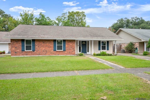 Homes For Sale - 1821 Hobbiton Rd<br/> Baton Rouge, LA 70810