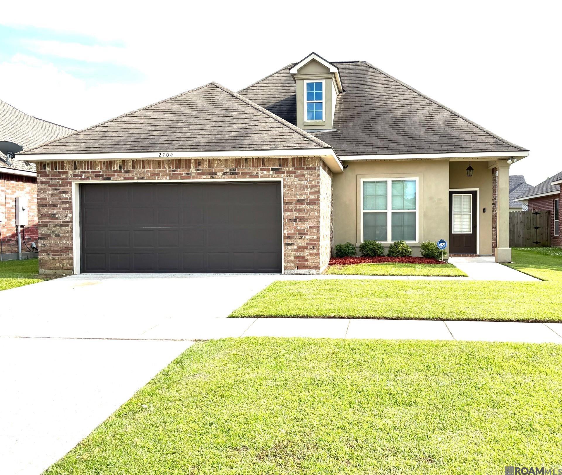 2704 Arceneaux Ave, Zachary, Louisiana image 1
