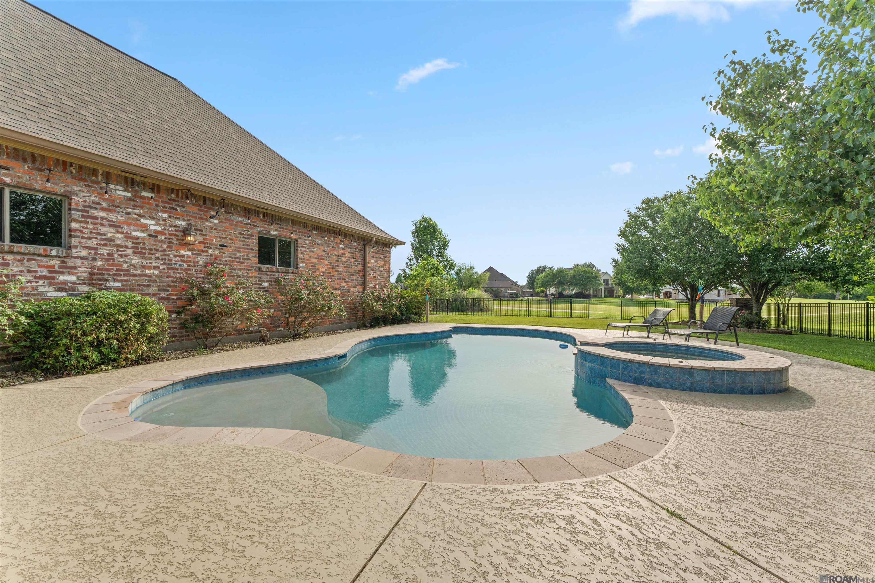 6239 Royal Lakes Estates Avenue, Gonzales, Louisiana image 33