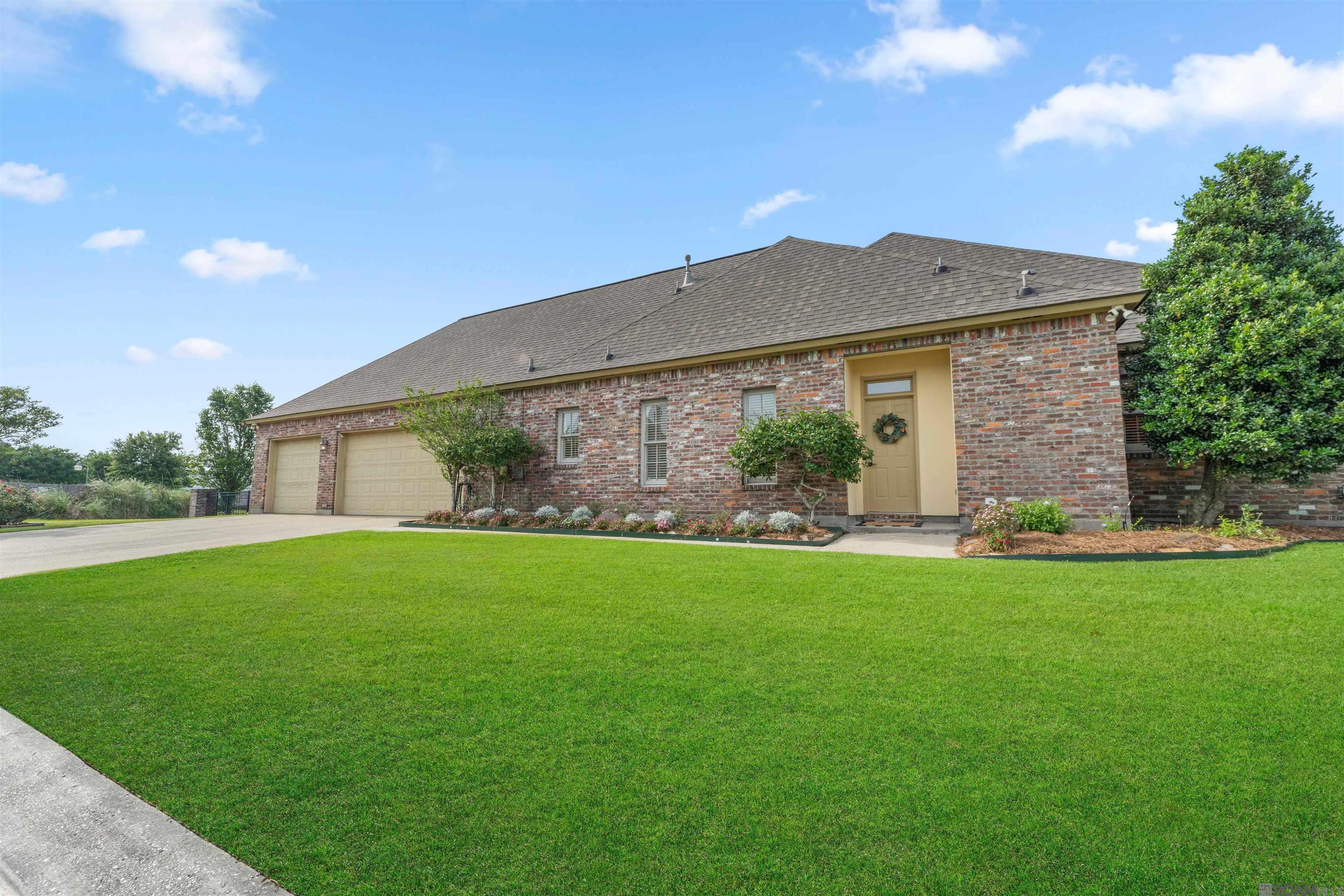 6239 Royal Lakes Estates Avenue, Gonzales, Louisiana image 4