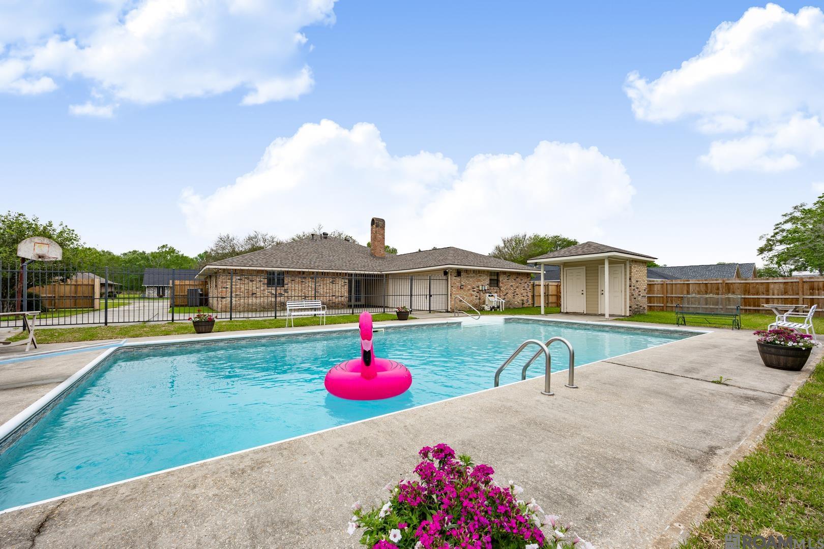 2428 Riverside Dr, Port Allen, Louisiana image 3