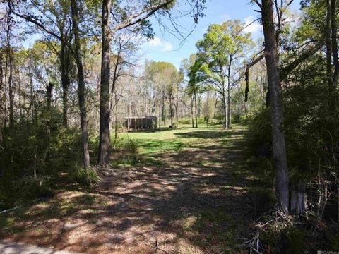 Vacant Land For Sale - 6942 Joe Daniel Rd<br/> Saint Francisville, LA 70775