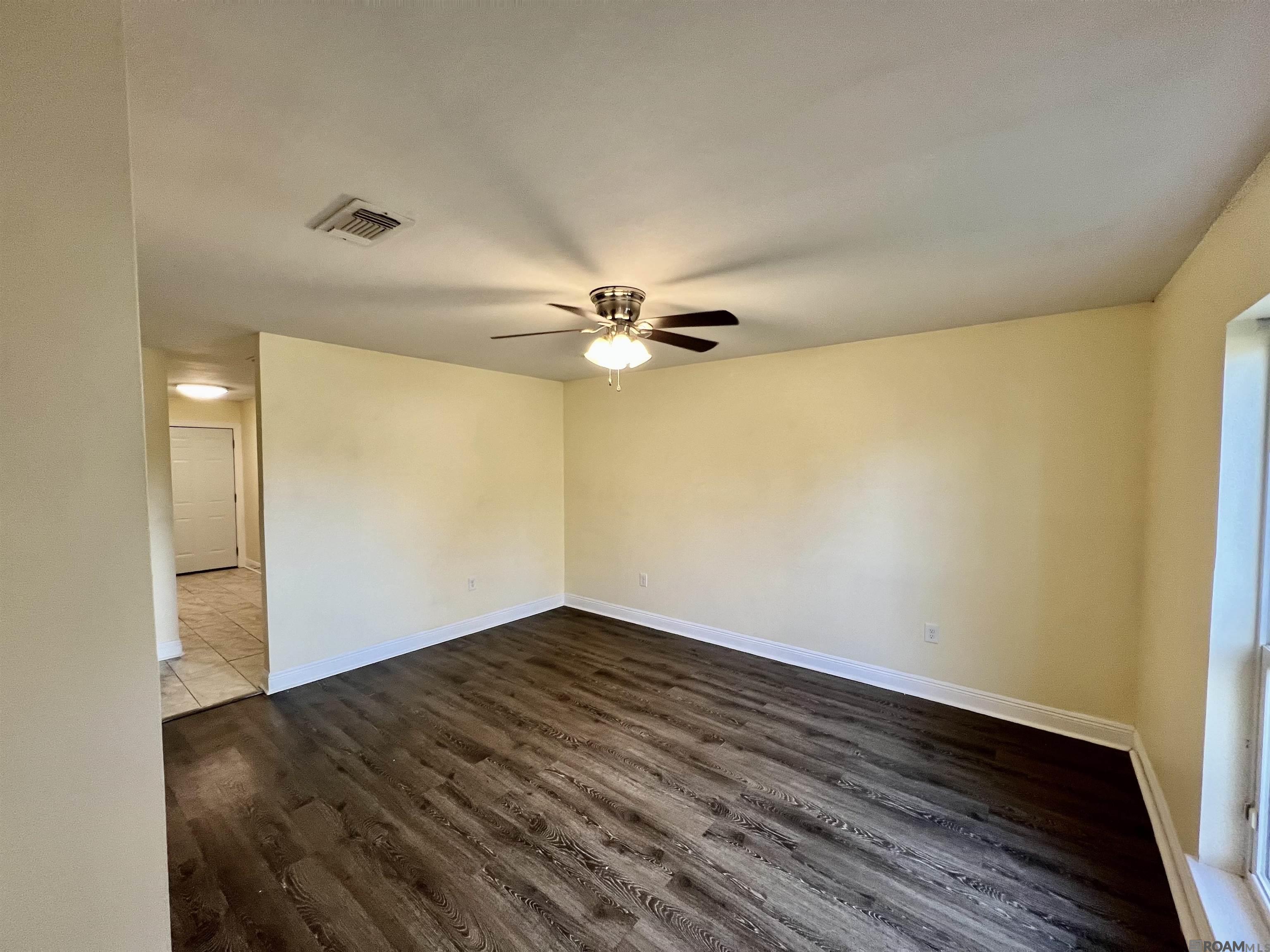 8750 Fairoaks St, Denham Springs, Louisiana image 2