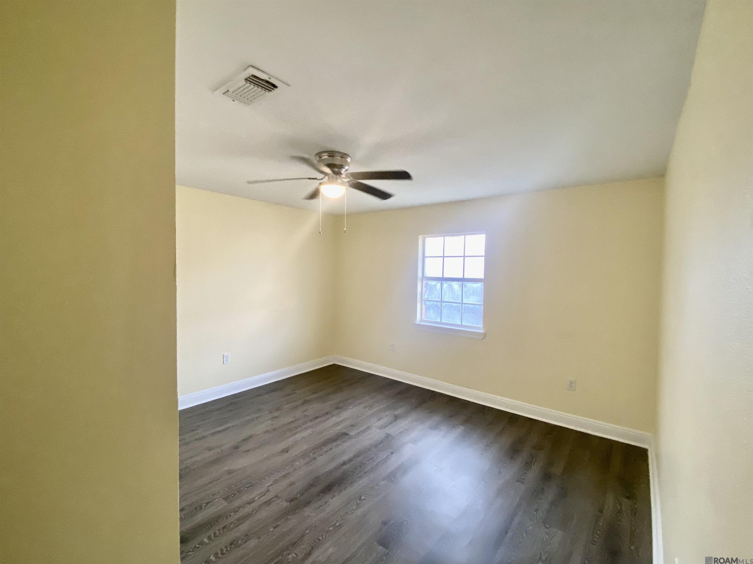 8750 Fairoaks St, Denham Springs, Louisiana image 10