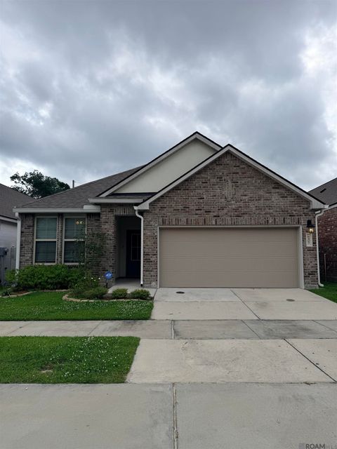 Homes For Rent - 6407 Tiger Pointe Dr<br/> Baton Rouge, LA 70817