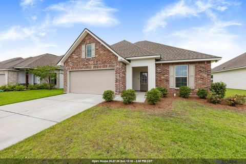 Homes For Sale - 11149 Cambre Oaks Dr<br/> Ascension County, Gonzales, LA 70737
