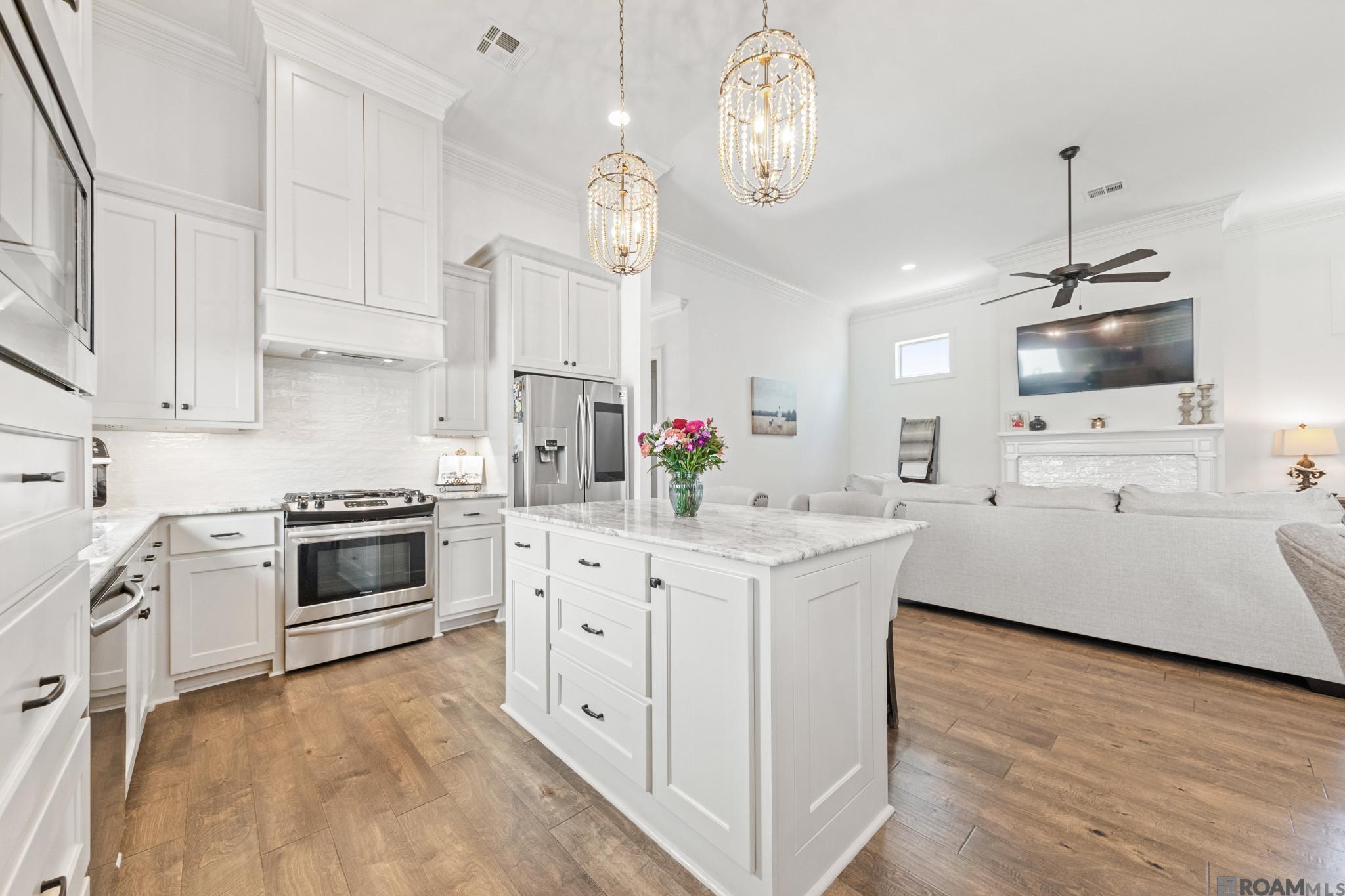 407 Catalina Lane, Youngsville, Louisiana image 13