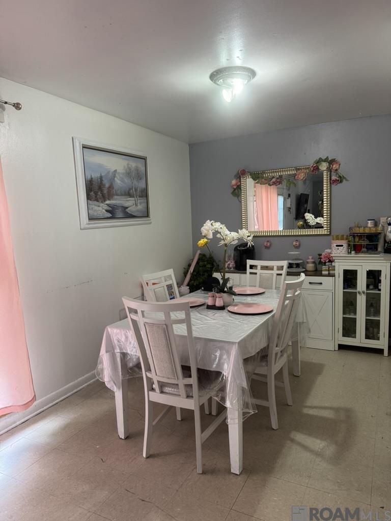 517 Fairlawn Drive, Terrytown, Louisiana image 2