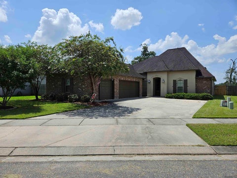 Homes For Rent - 43283 Pond View Dr<br/> Prairieville, LA 70769