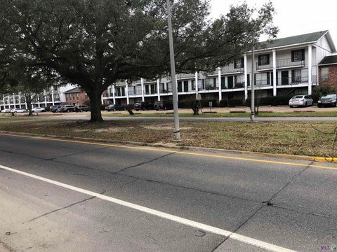 Condo For Sale - 3030 Congress Blvd #6<br/> Baton Rouge, LA 70808