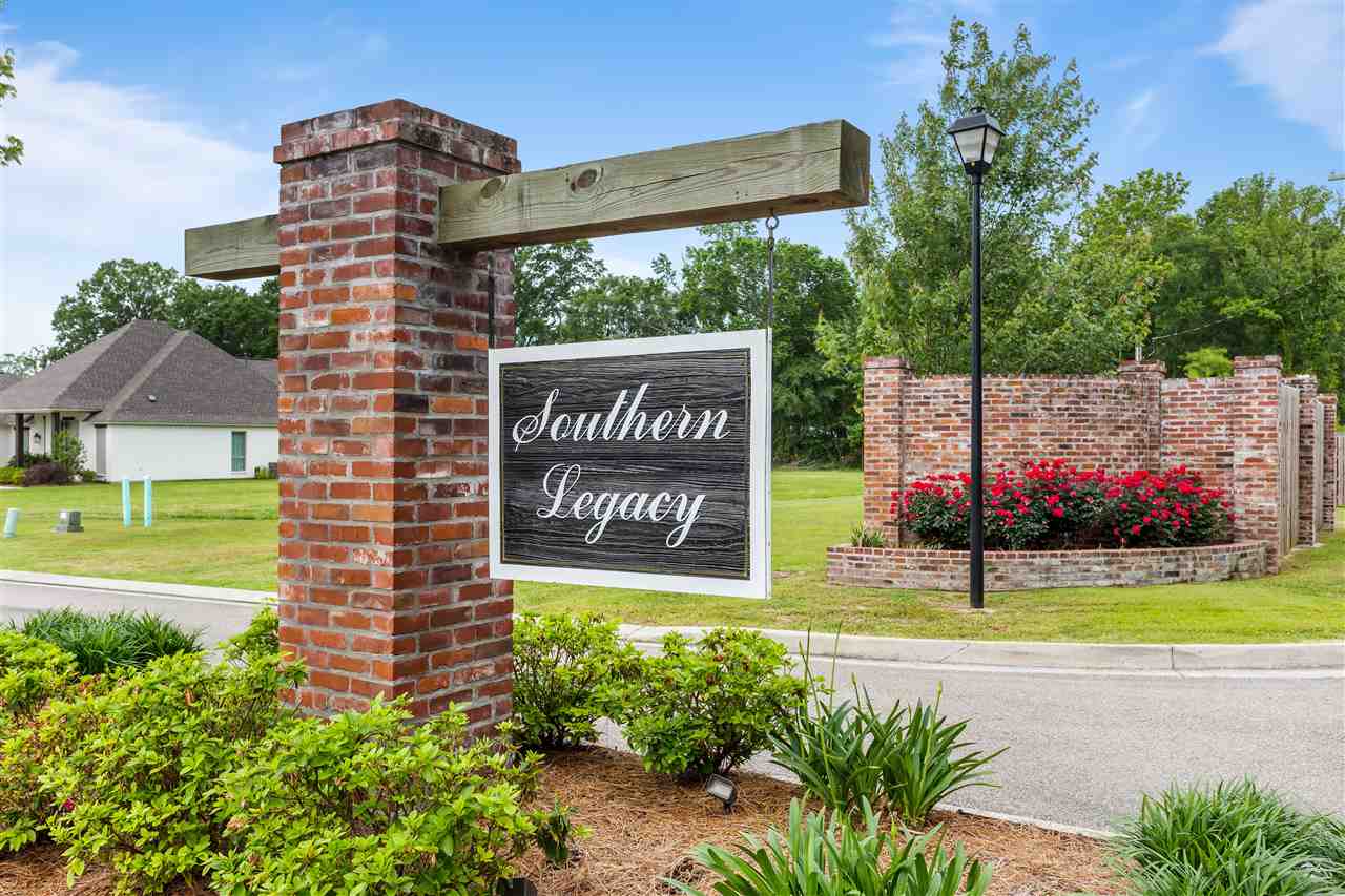 1186 Southern Living Ln, Denham Springs, Louisiana image 1