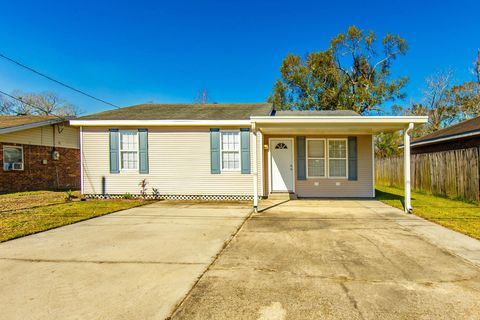 Homes For Sale - 126 Merian Street<br/> Schriever, LA 70395