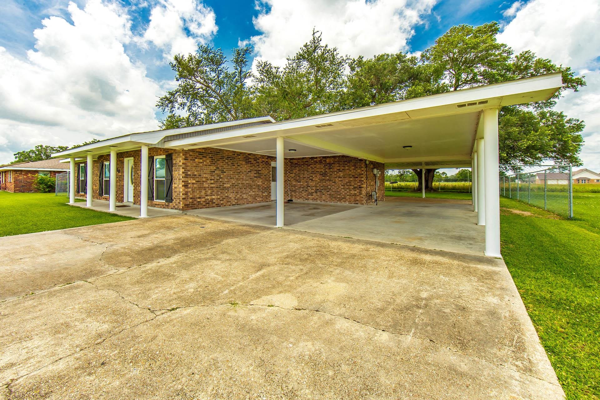 110 Crestwood Dr, Houma, Louisiana image 2