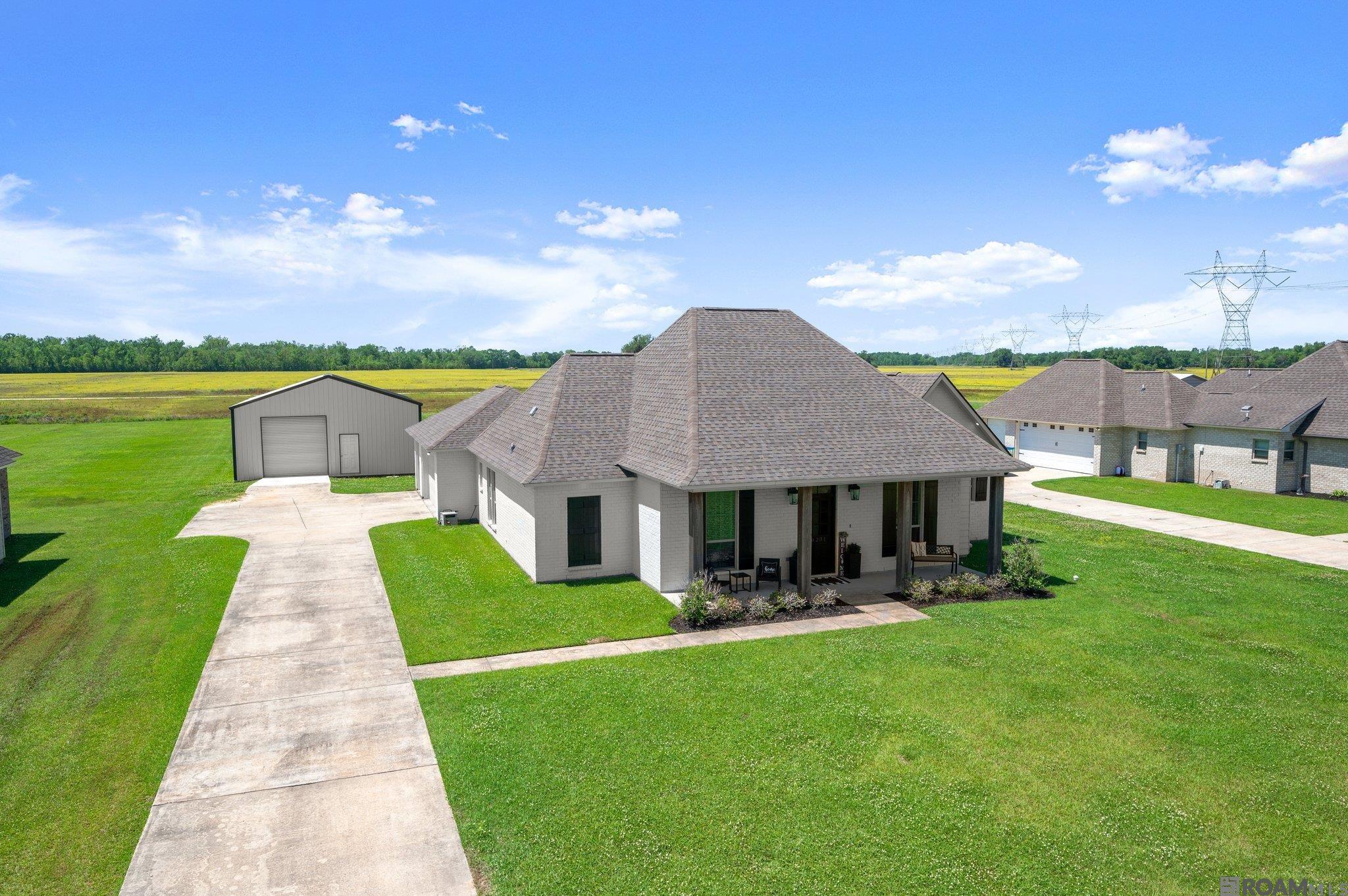 10231 W Robert Wilson Rd, Gonzales, Louisiana image 1