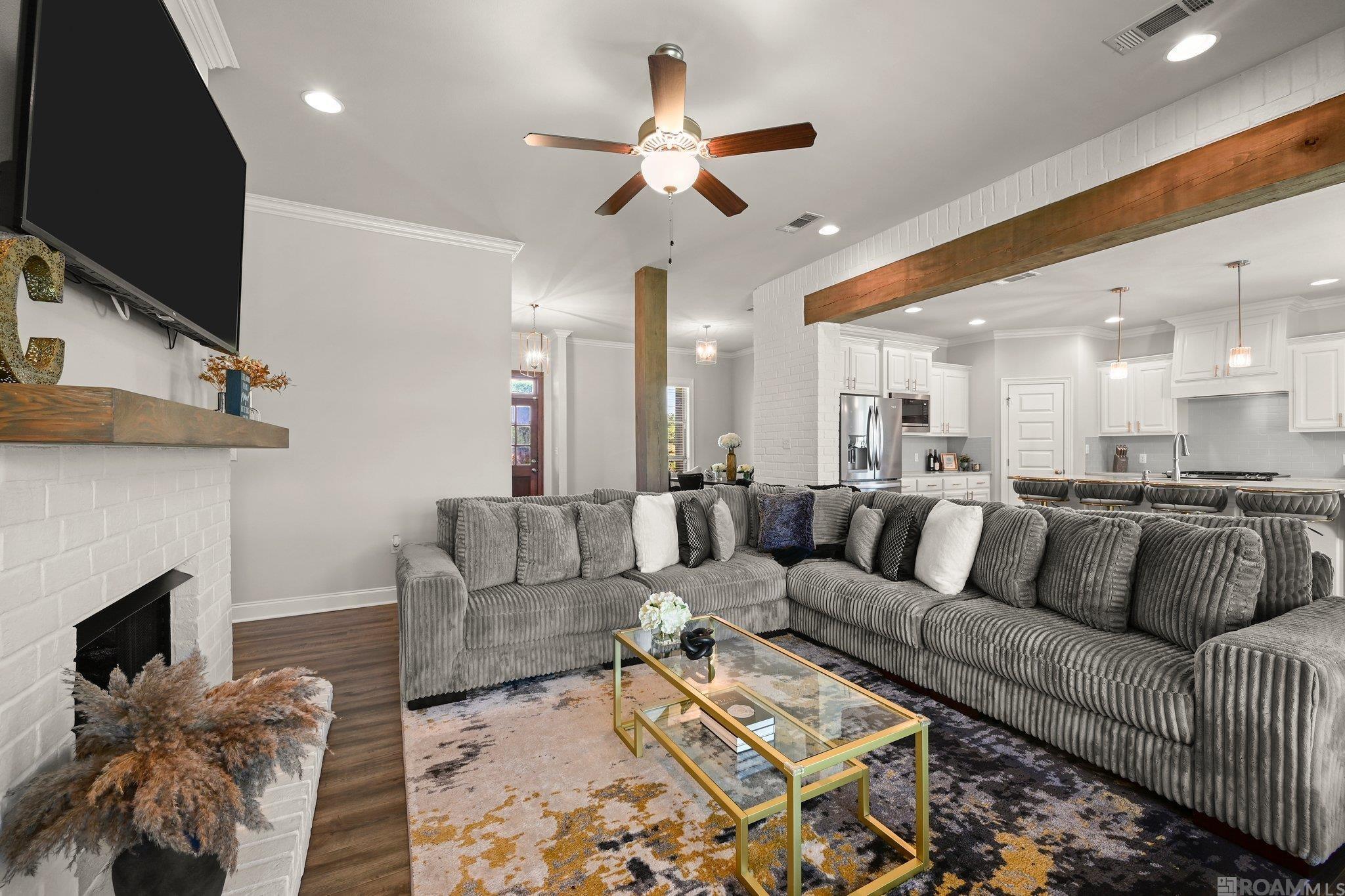 10231 W Robert Wilson Rd, Gonzales, Louisiana image 2