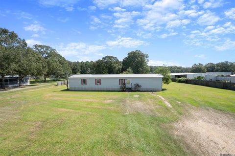 Mobile Home For Sale - 26770 Kelli Dr<br/> Denham Springs, LA 70726