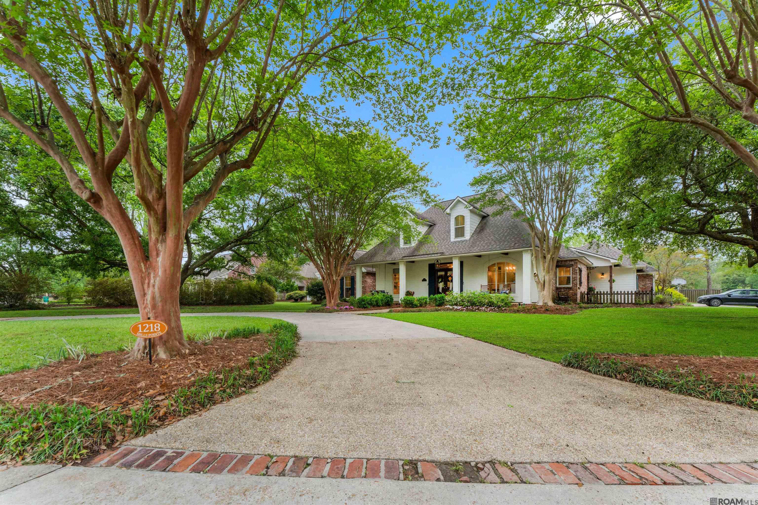 1218 Mills Pointe Dr, Zachary, Louisiana image 1