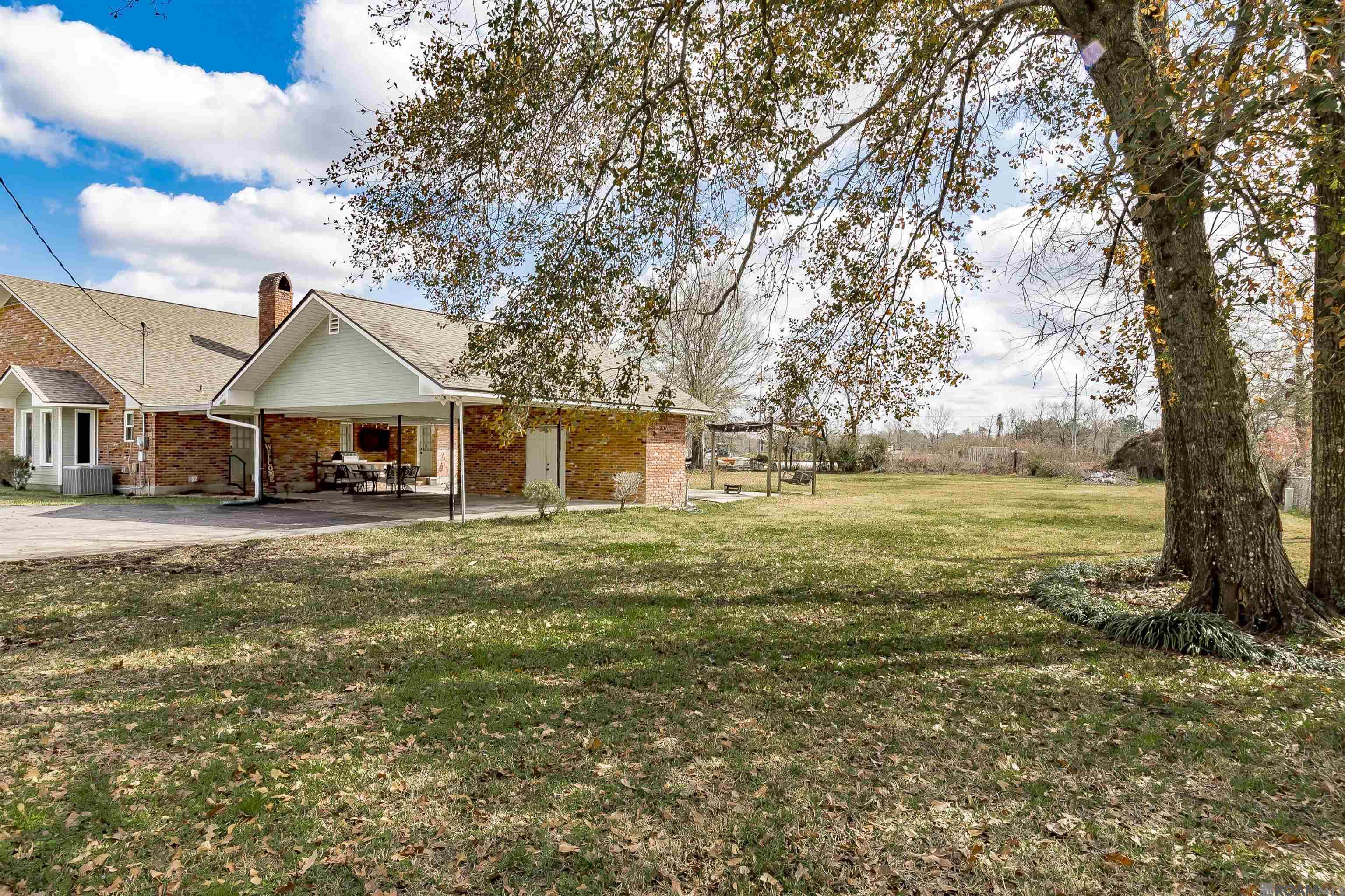 9614 Lockhart Rd, Denham Springs, Louisiana image 3