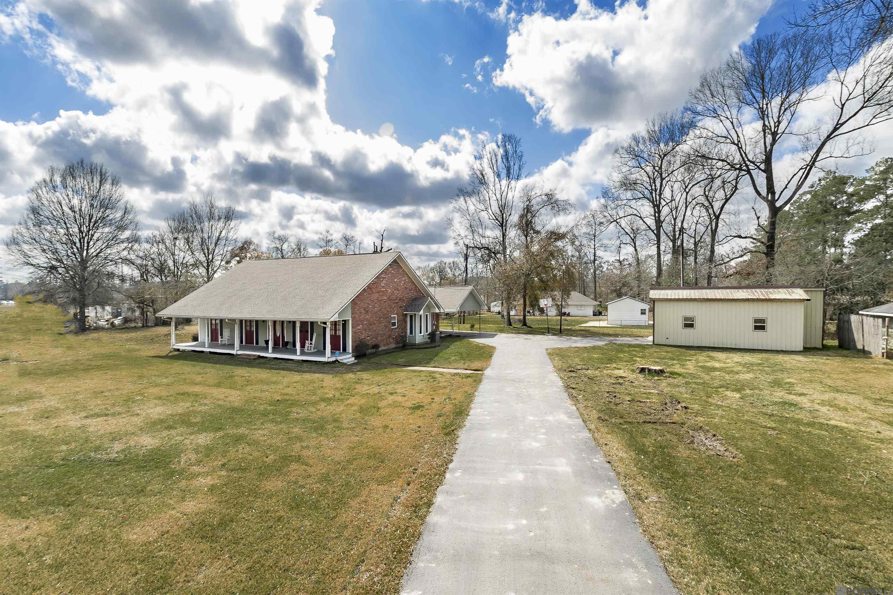 9614 Lockhart Rd, Denham Springs, Louisiana image 1