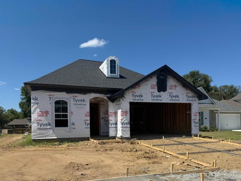 Homes For Sale - 12103 Clare Ct<br/> Geismar, LA 70734